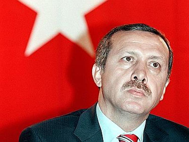 Turchia: Erdogan contro media internazionali, spie che diffondono caos