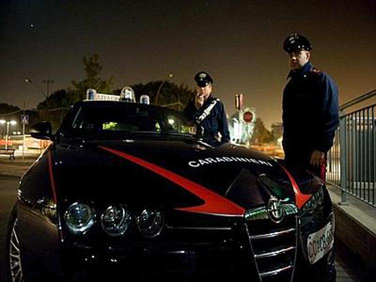 Napoli, Carabinieri trovano due auto abbondonate con 3 kg di marijuana