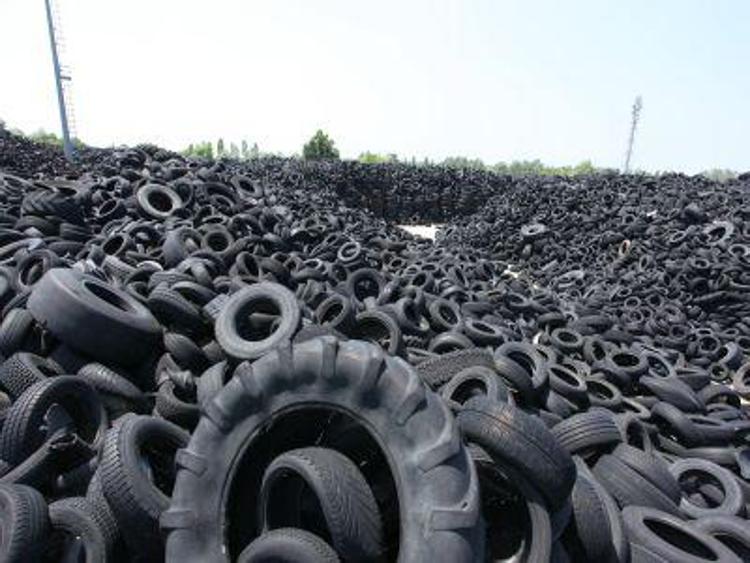 Rifiuti: con 'Pfu Zero' raccolti oltre 1 mln pneumatici abbandonati