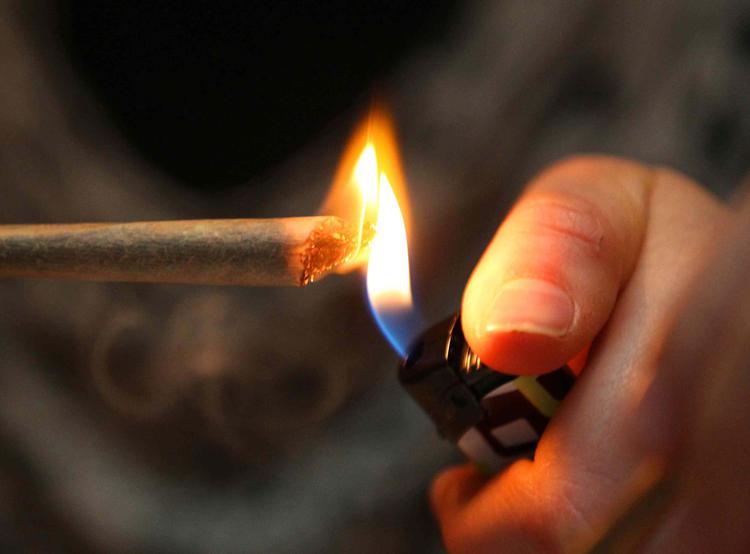 Droga: super-cannabis causa 1 caso di psicosi su 4, studio in Gb