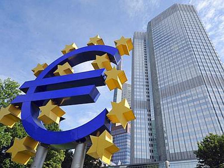 Bce studia l'acquisto di titoli per mille miliardi entro un anno