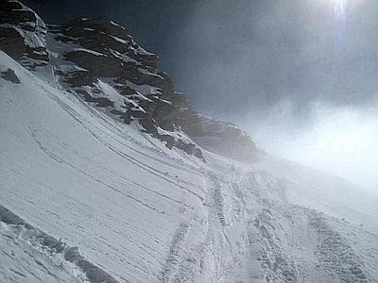 Valanga a Cesana, scialpinista francese muore in ospedale