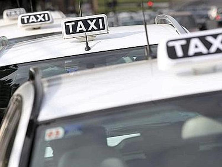 Milano, i tassisti tornano al volante in attesa di incontro con Lupi