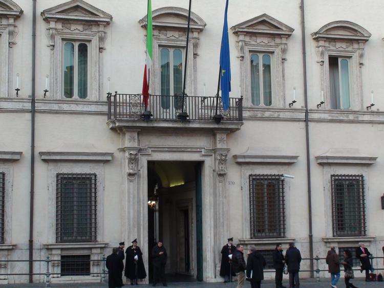 Boschi: da 2015 dichiarazione precompilata per 30 mln italiani