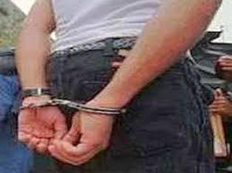 Terni, soldi per arrivare illegalmente in Inghilterra da Albania: 21 arresti