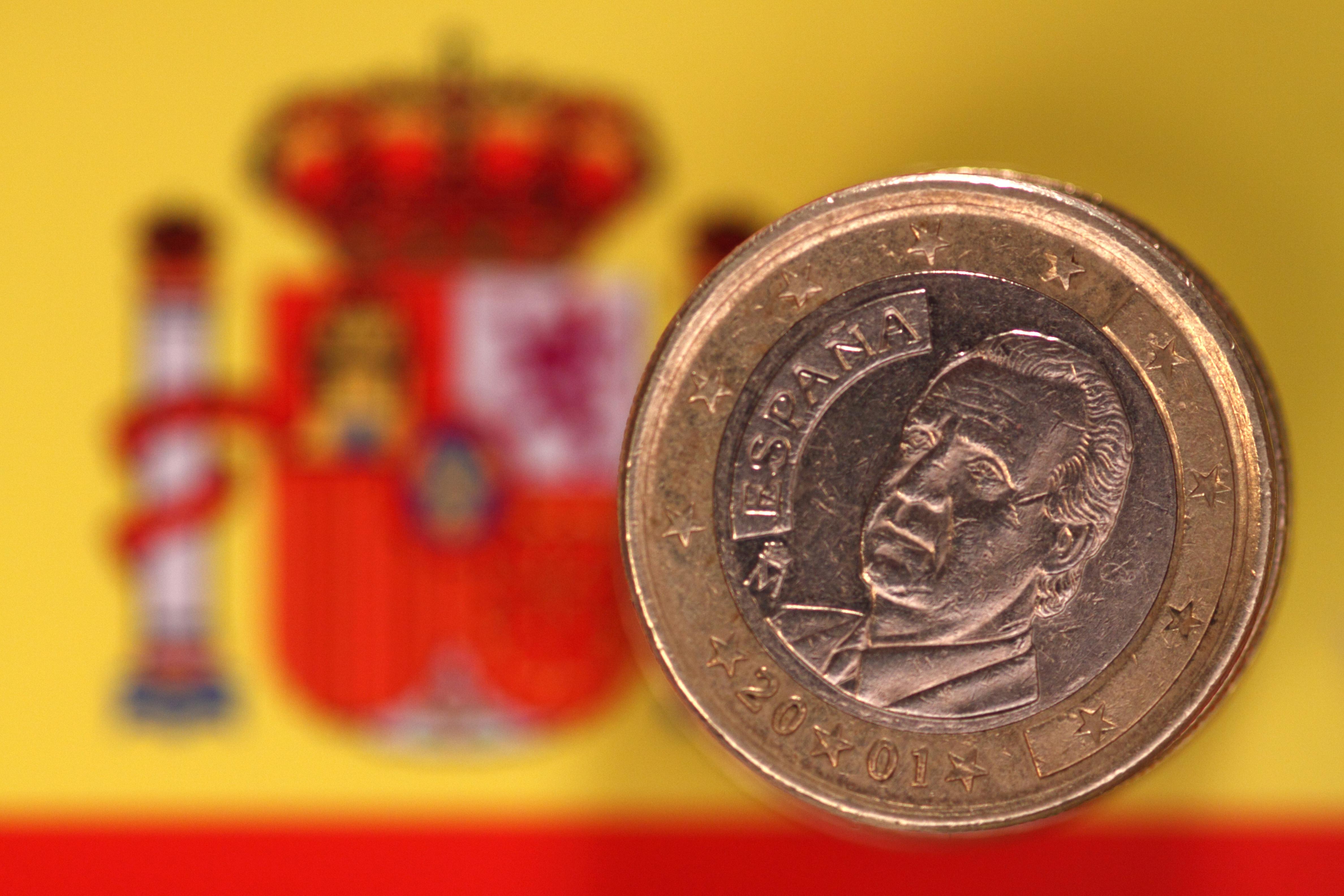 Euro con il ritratto di re Juan Carlos (Infophoto)