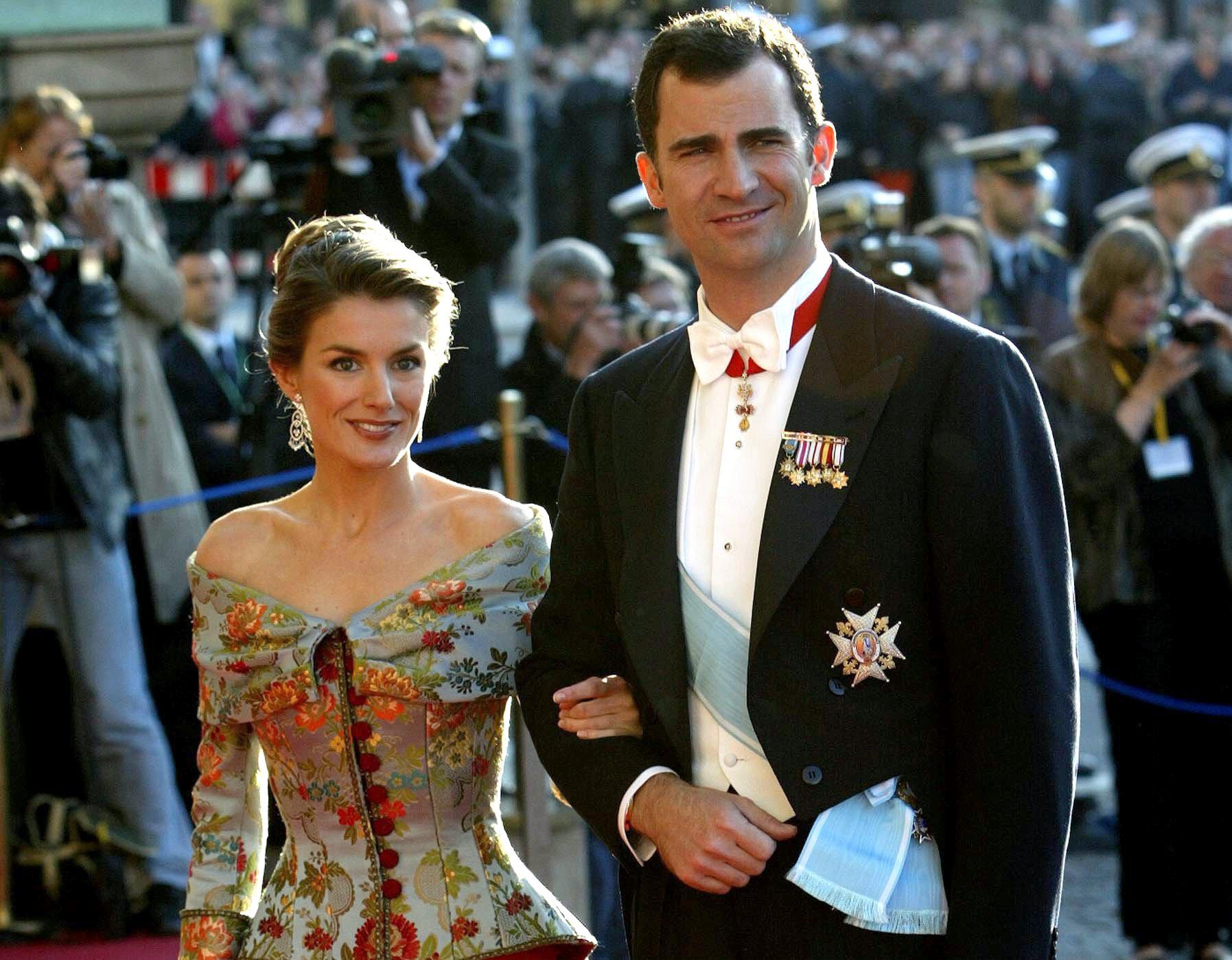 Il principe Felipe con la moglie Letizia Ortiz (Infophoto)