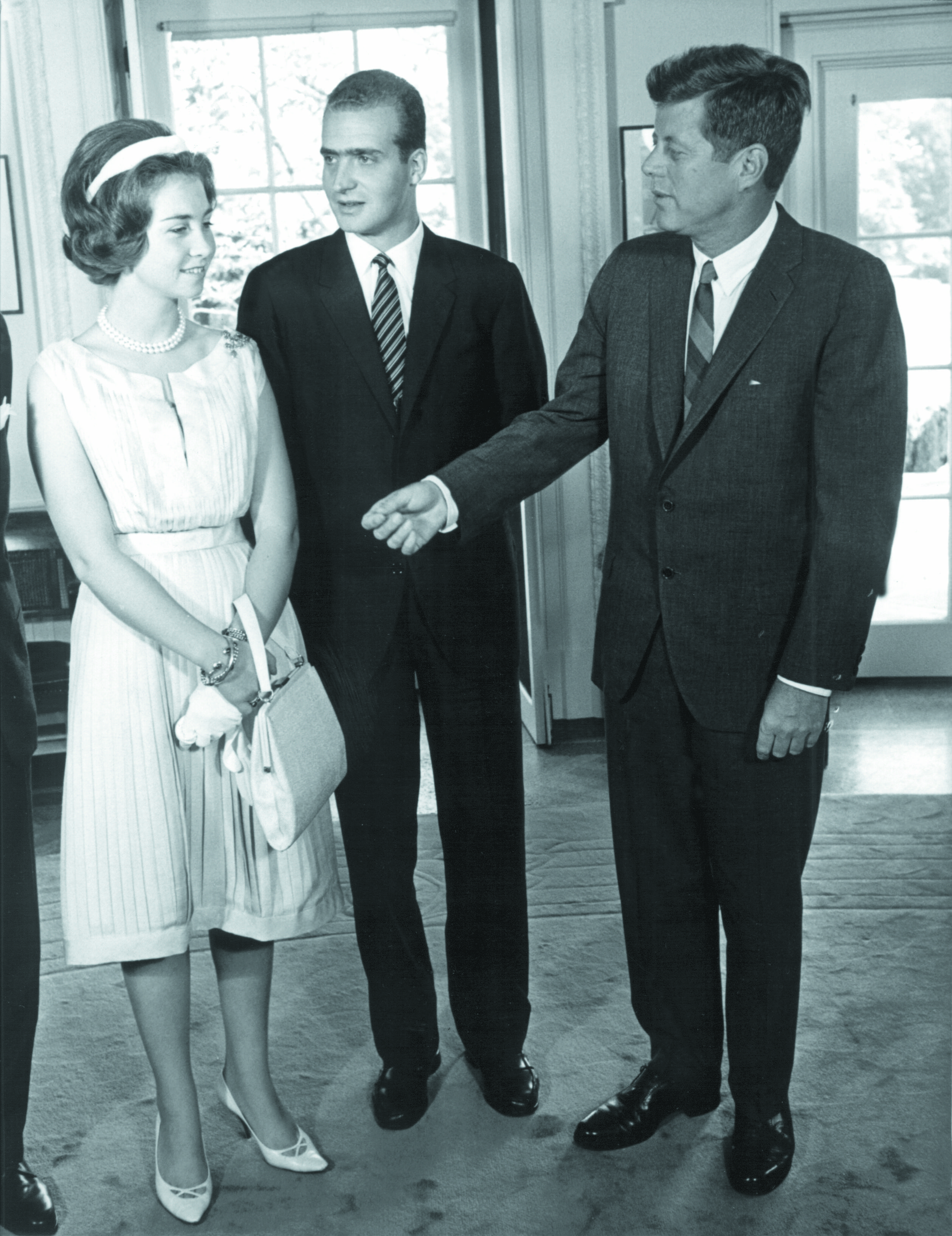 Juan Carlos con sua moglie la principessa Sofia e l’allora presidente Usa John F. Kennedy alla Casa Bianca (Infophoto)