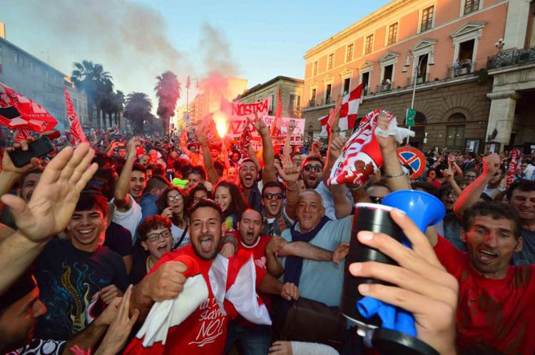 Calcio: Bari, prefetto autorizza maxischermo in piazza per play-off contro il Latina