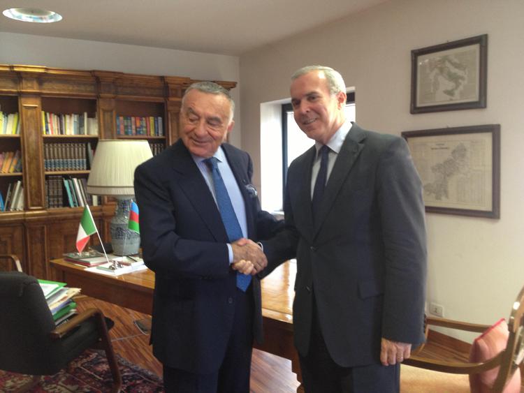 L’ambasciatore dell’Azerbaigian Vaqif Sadiqov con il cavaliere del lavoro Giuseppe Marra, presidente del Gruppo Gmc Adnkronos
