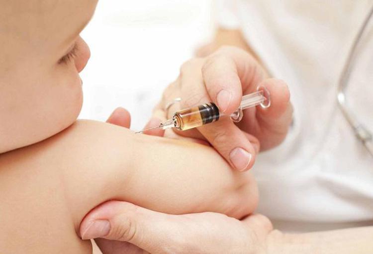Sanita': in Puglia gratis il vaccino anti meningococco B ai neonati