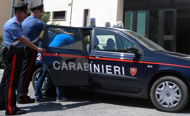 Perugia: trovati con 1 kg di marijuana in auto, arrestati
