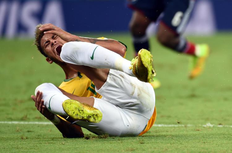 Frattura a una vertebra, Mondiale finito per Neymar