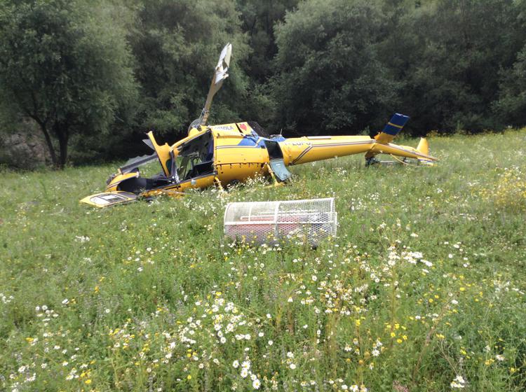 Rieti, elicottero precipita vicino a Lago del Salto: 2 morti e un ferito grave