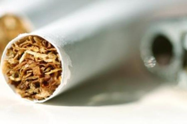 Fumo: studio, 'e-cig' meno dannose delle sigarette