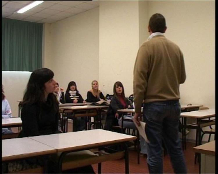 Umbria: impegno istituzioni a favore precari scuola