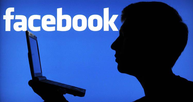 Facebook: 1 mld di accessi in un giorno, Zuckerberg annuncia record