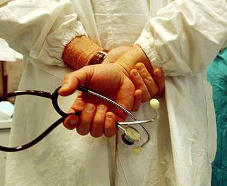Alessandria: medico evasore per 450mila euro, denunciato per peculato