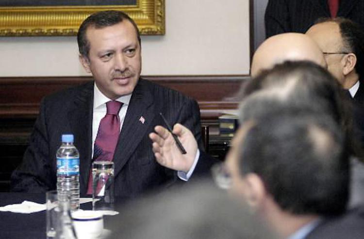 Turchia: elezioni, risultati provvisori danno Erdogan al 51,79%