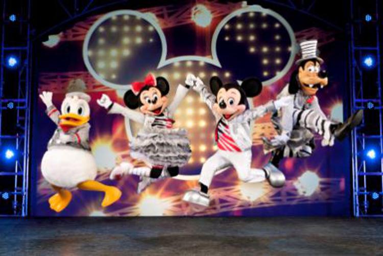 Acrobazie mozzafiato, tappeti volanti e lampade magiche per il nuovo show della Disney