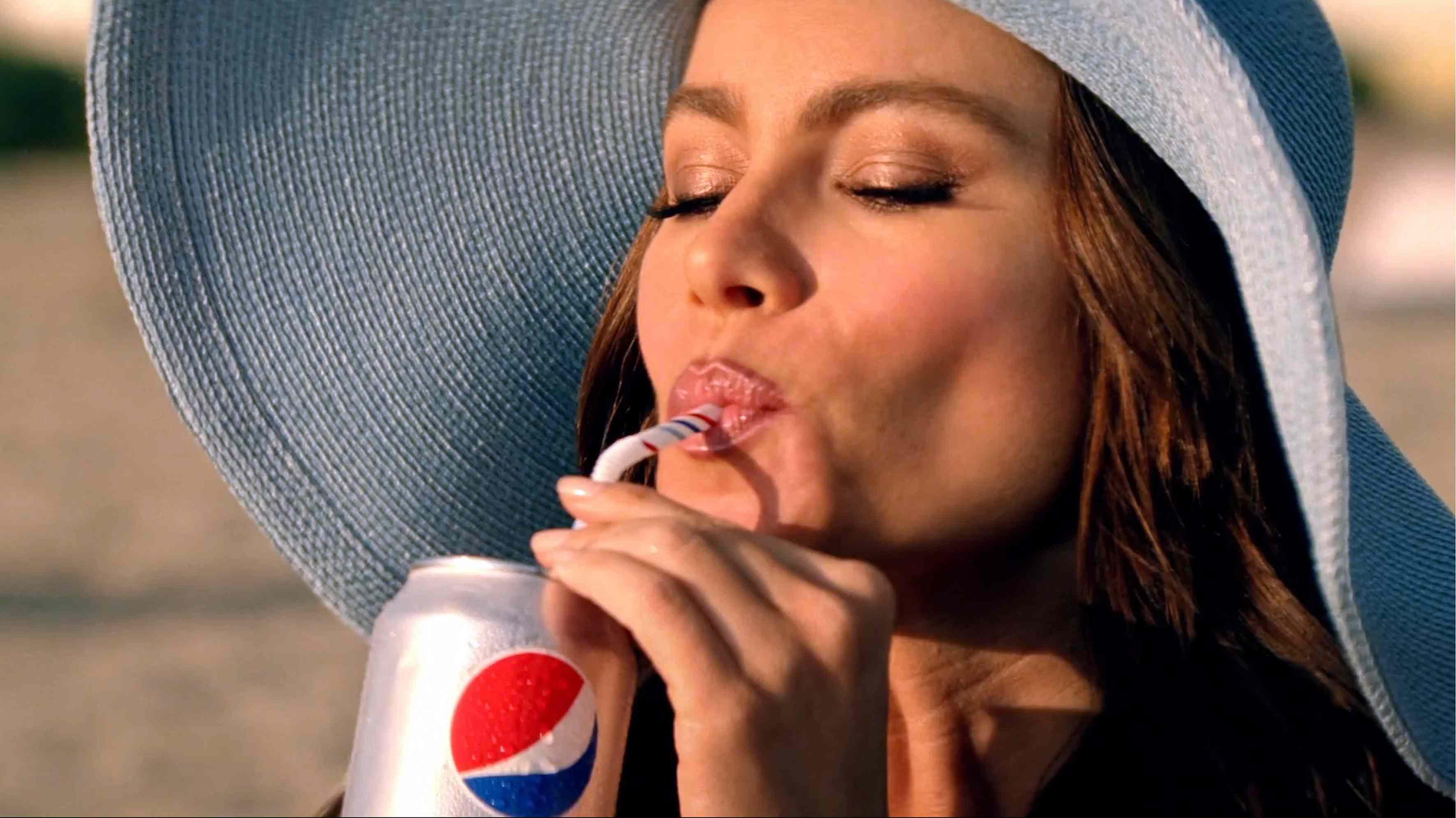 Sofia Vergara nello spot della Pepsi Diet (Infophoto) 