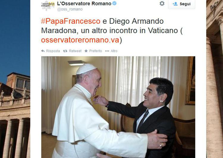 Nuovo incontro tra Papa Francesco e Maradona, l'abbraccio su Twitter
