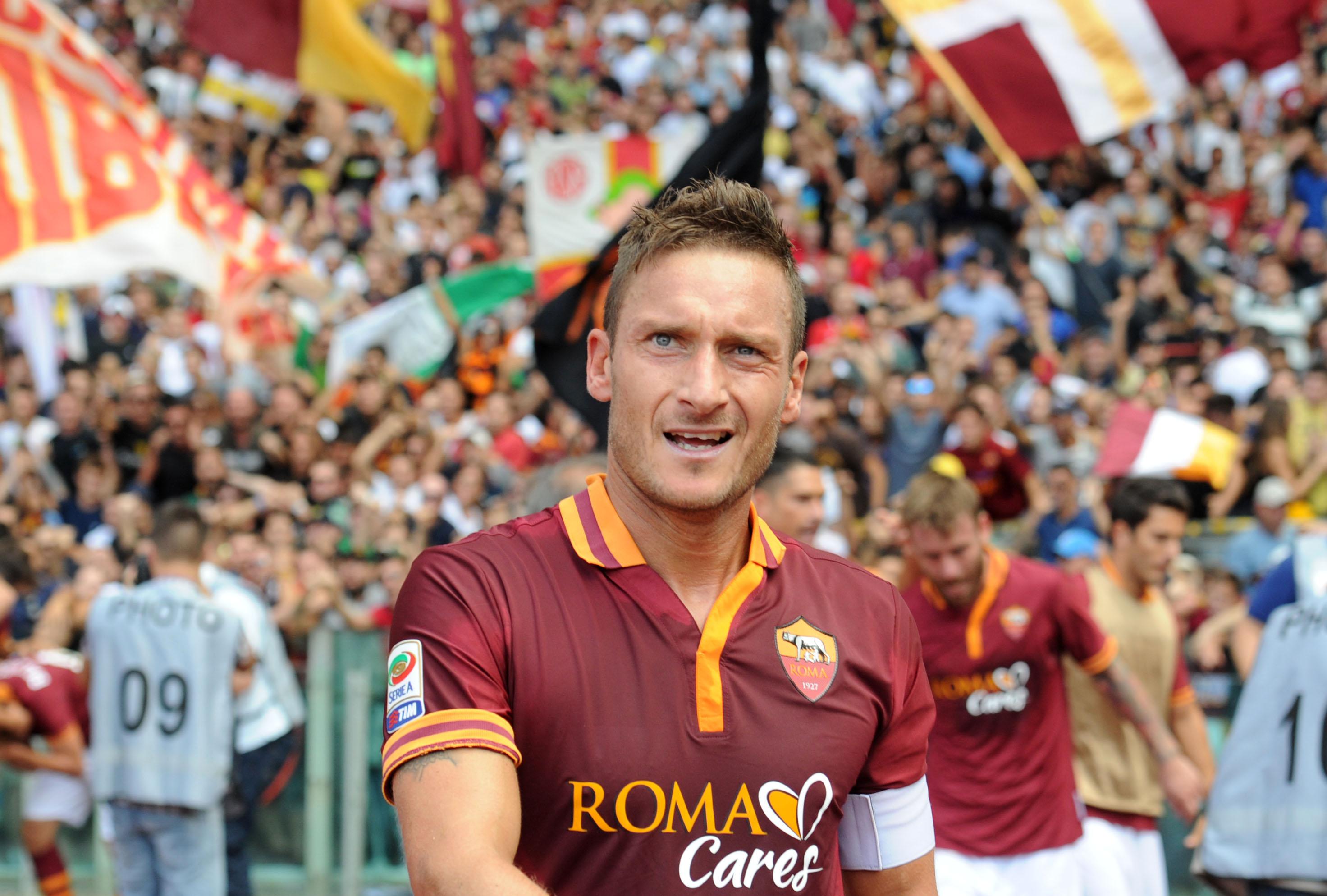 La soddisfazione di Francesco Totti dopo un gol - Infophoto