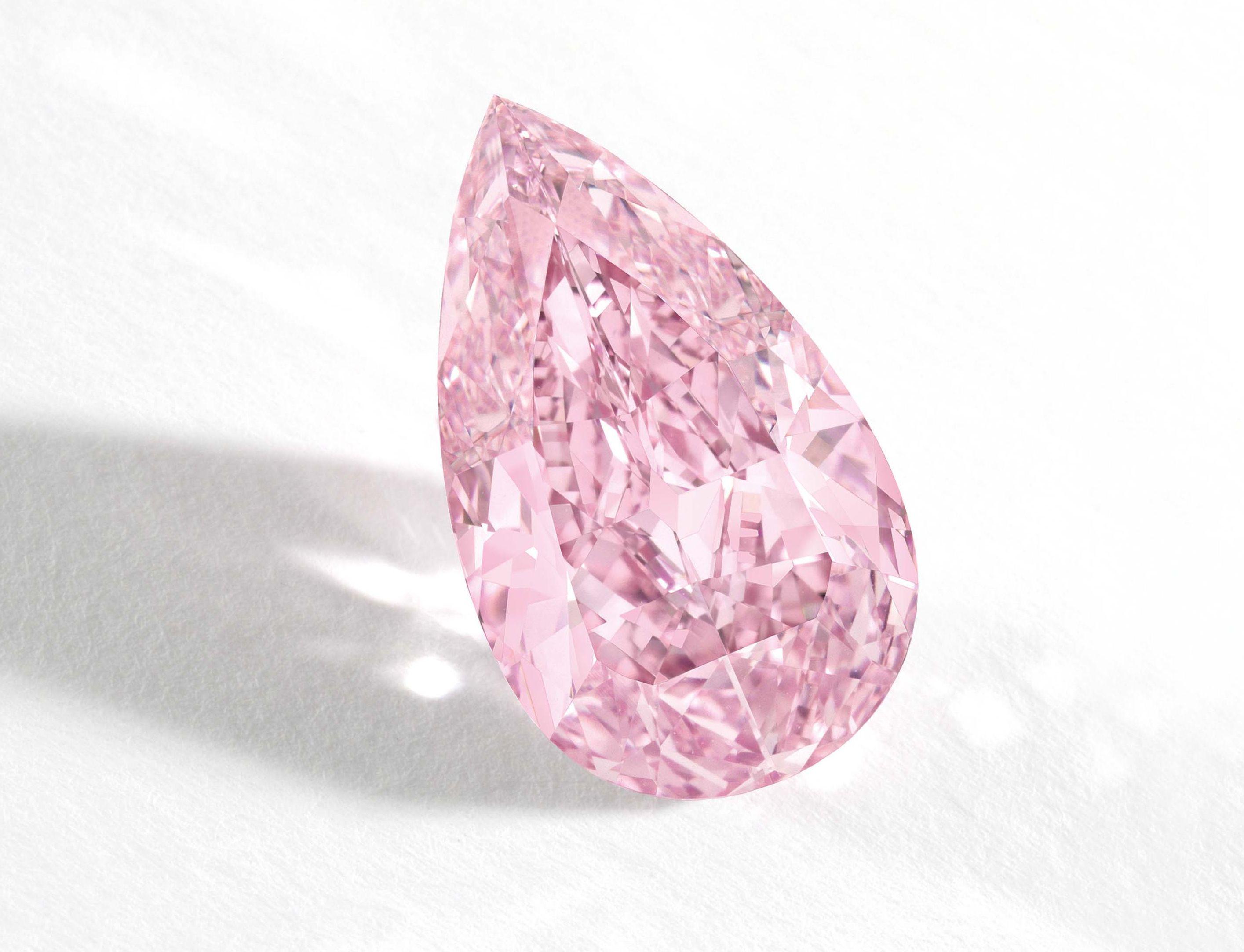 Diamante rosa di 8,41 carati all'asta da Sotheby's