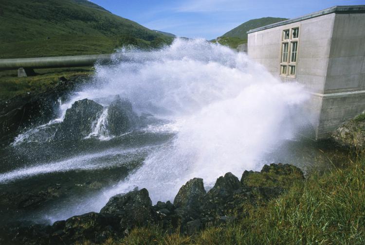 Centrale idroelettrica, foto di repertorio (Infophoto)