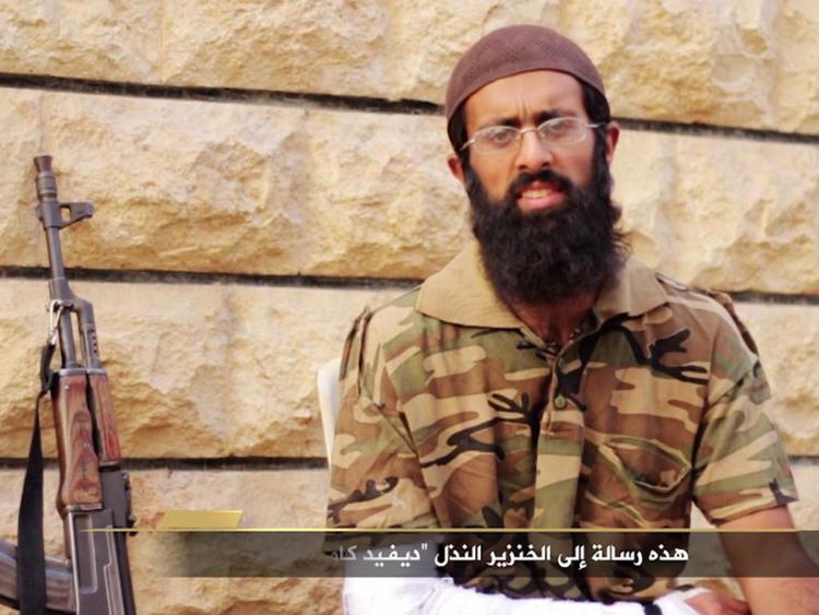 Jihadista dell'Is a volto scoperto minaccia Londra, è britannico /Video