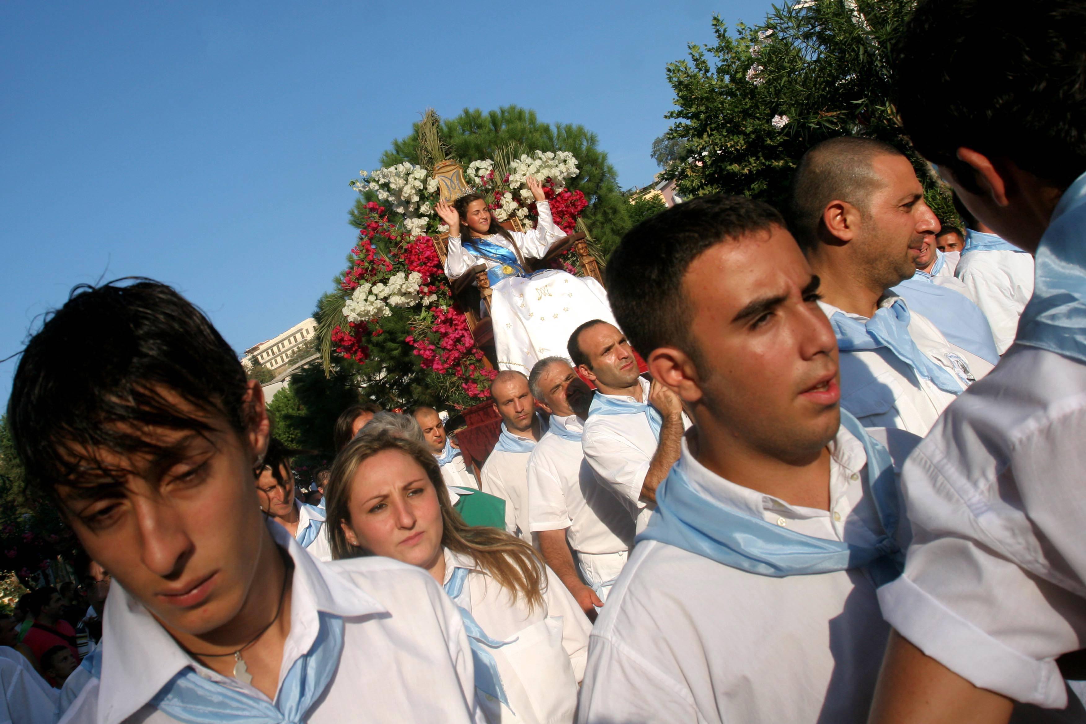 La festa della Varia a Palmi (Infophoto)