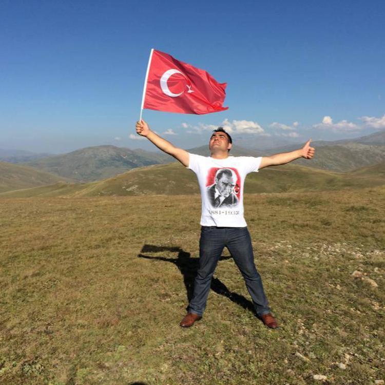 In Turchia uccisa la 'star di Twitter', per i social media è un omicidio politico