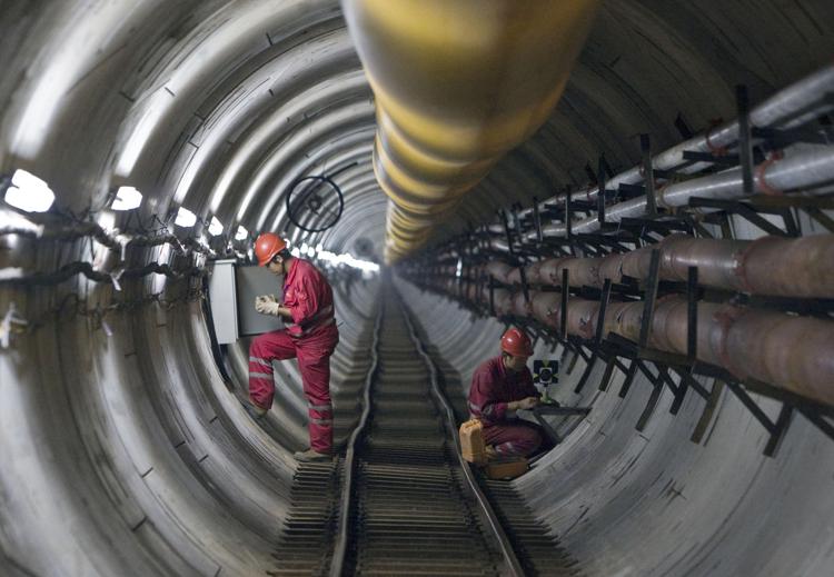 Un gasdotto sottomarino in costruzione.  - Foto Xinhua