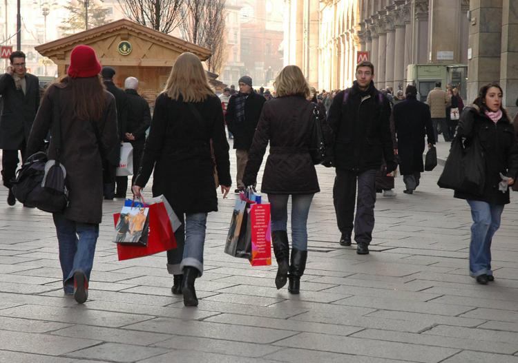Natale: tra shopping e confusione occhio ai borseggi