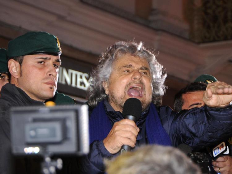 Ue: Grillo boccia Renzi e 'chiama' Grecia e Spagna, insieme per cambiamento