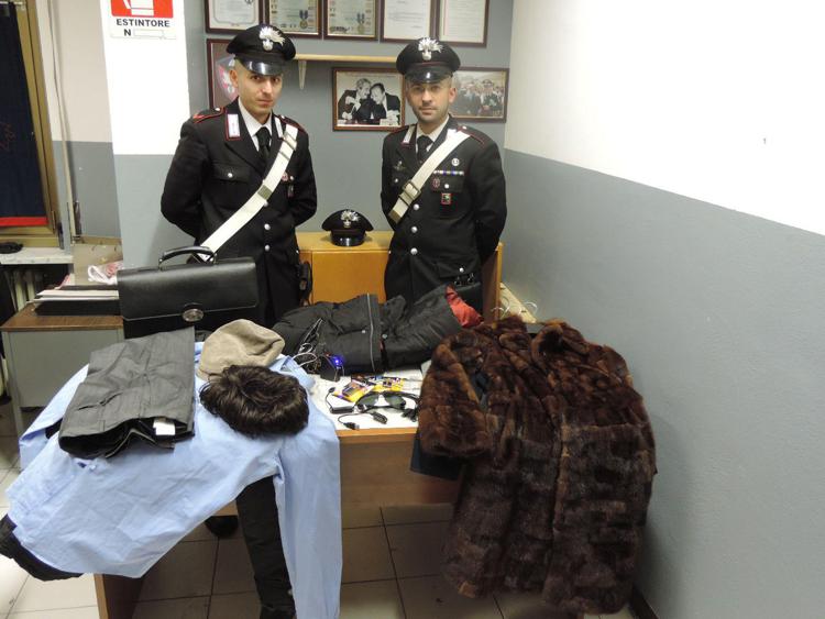 Pavia: in Italia per seguire la 'Croazia' a S.Siro, rubano pellicce