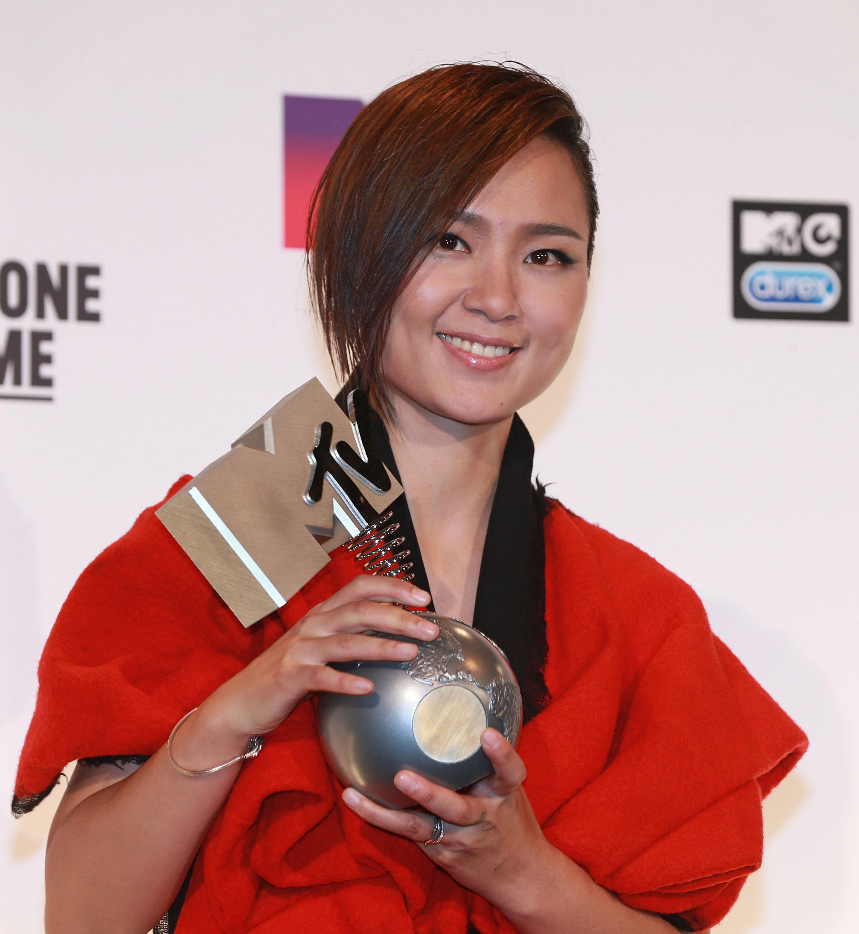 Bibi Zhou vincitrice del Best Worldwide Act (Infophoto)