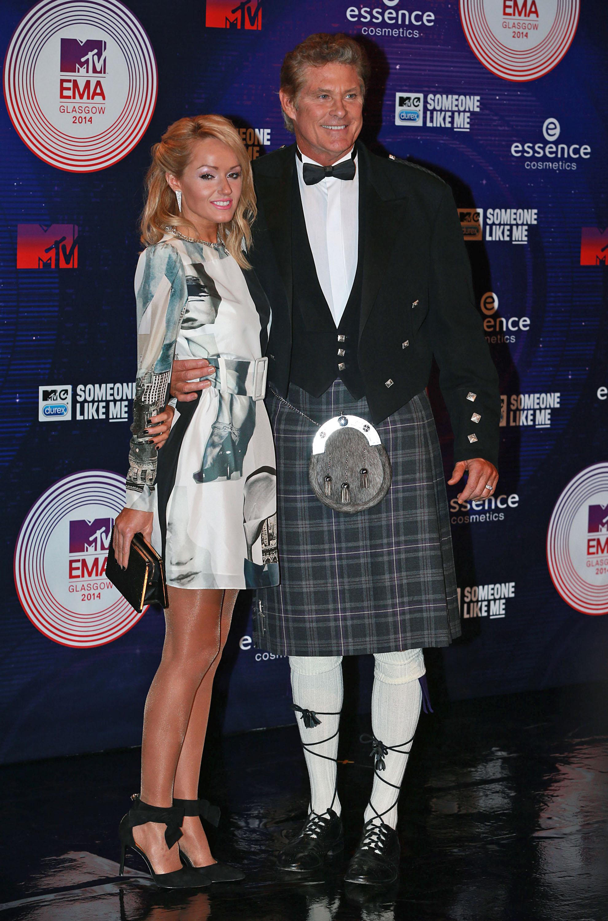 Hayley Roberts and David Hasselhoff, il quale si è esibito in kilt in omaggio alla città scozzese ospistante (Infophoto)