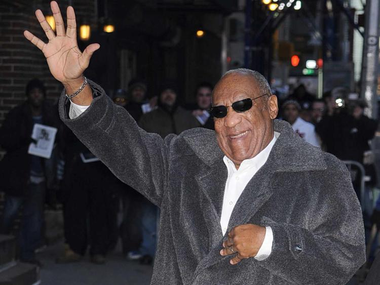 Usa: ripulita la parola 'stupratore' da stella Cosby sulla Walk of Fame