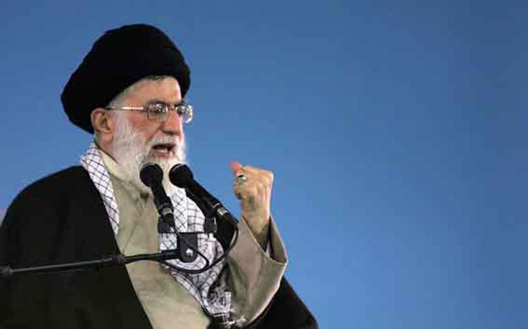Iran: Khamenei critica 'American Sniper', fomenta violenza contro musulmani
