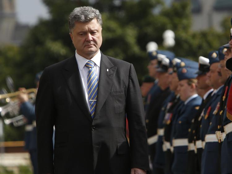 Ucraina: Poroshenko, prima notte senza feriti tra miei soldati, 'vera' tregua