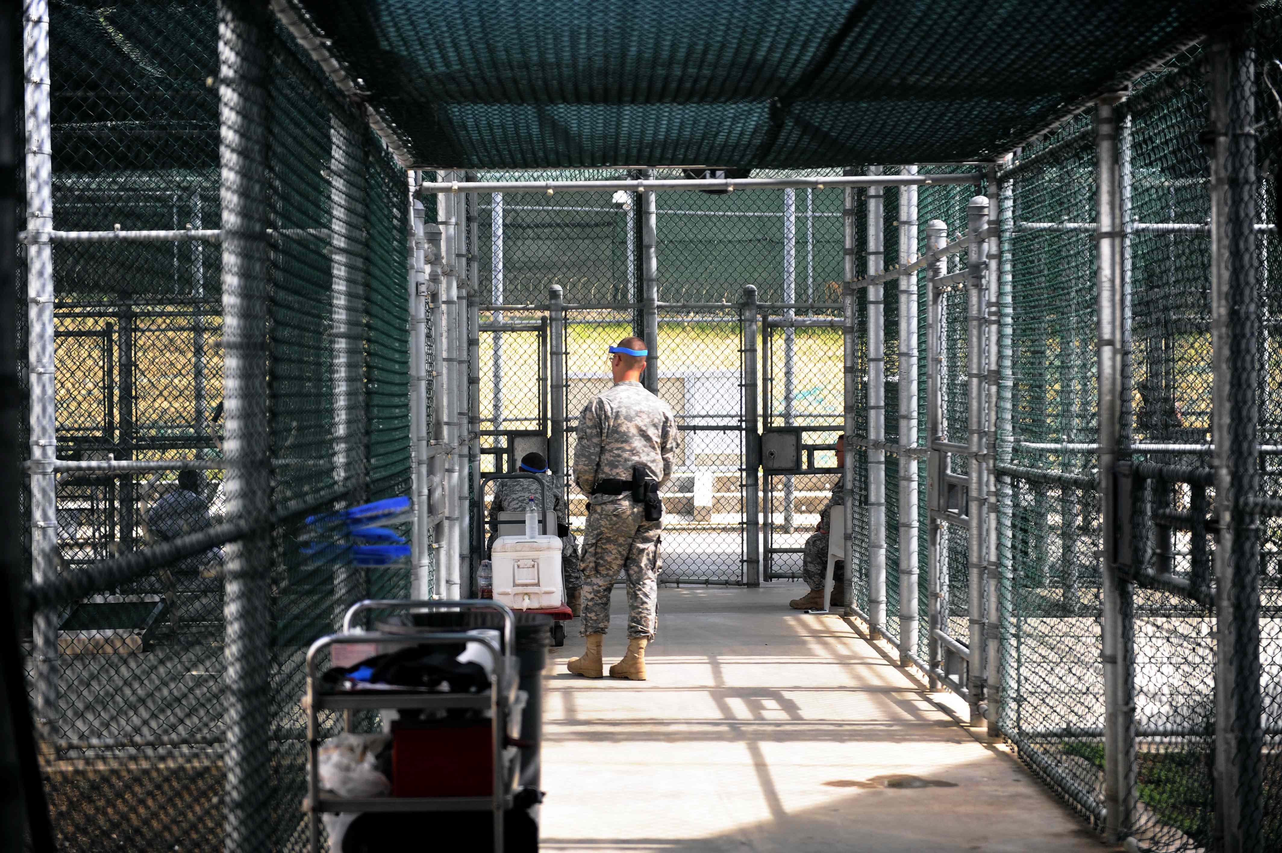 La base navale di Guantanamo ospita anche una prigione militare (Infophoto)