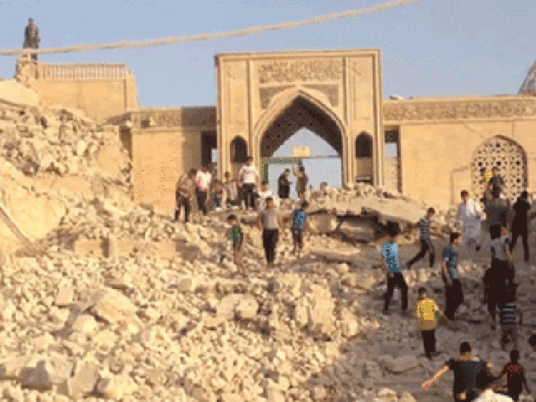 La moschea di Mosul distrutta