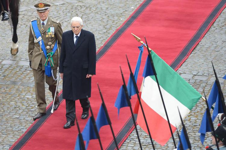 Il Presidente della Repubblica Sergio Mattarella riceve gli onori militari al Quirinale 