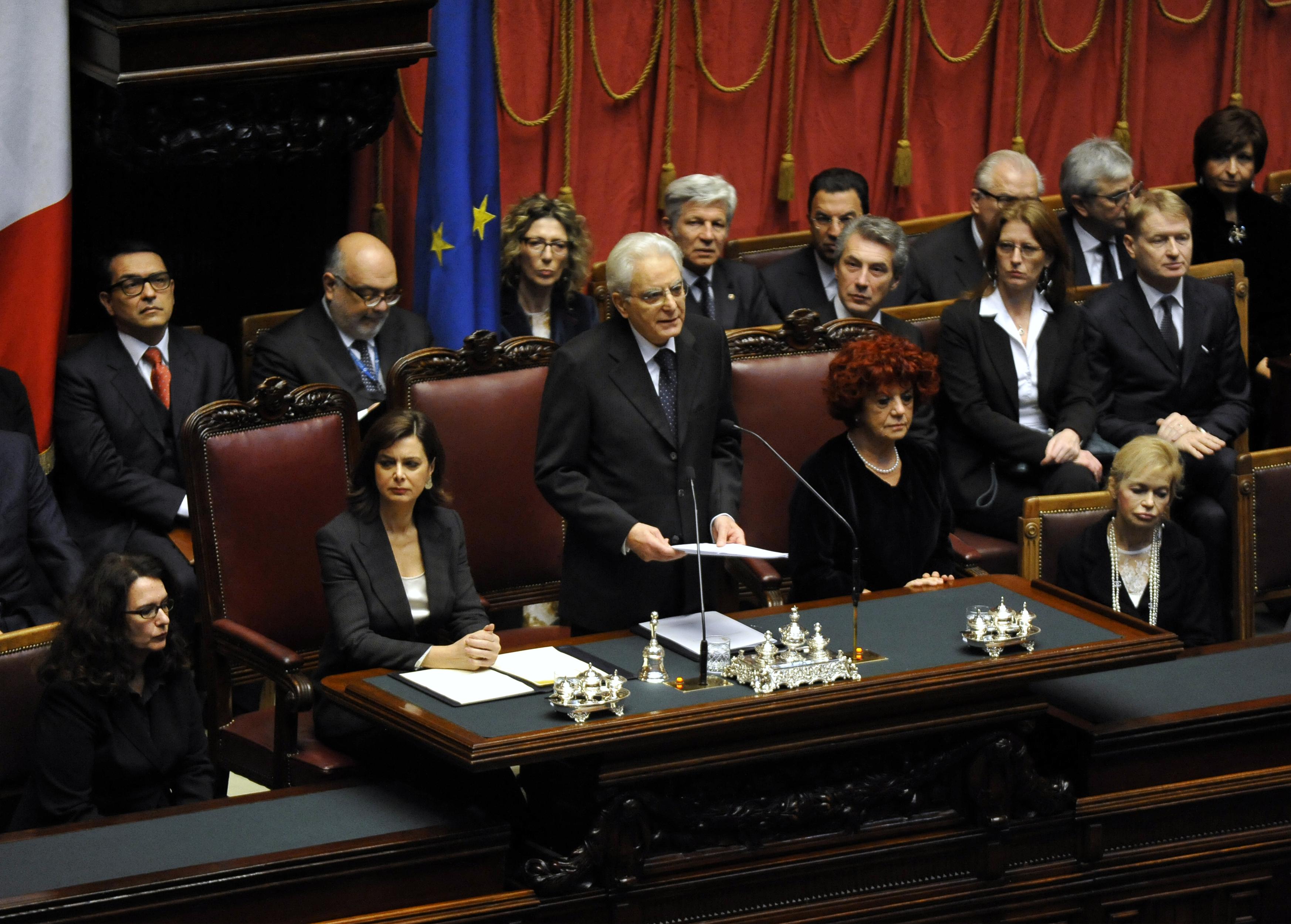 Afianco alla presidente della Camera Laura Boldrini e alla vice presidente del Senato Valeria Fedeli (foto Adnkronos/Cristiano Camera)