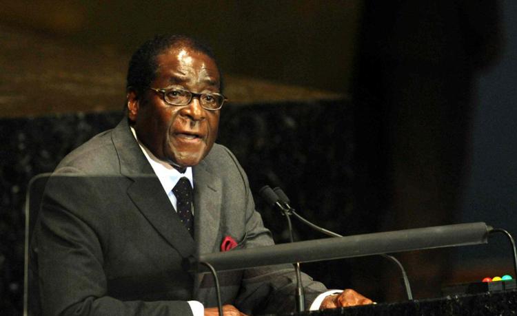 Il presidente dello Zimbabwe Robert Mugabe (Foto Infophoto) 