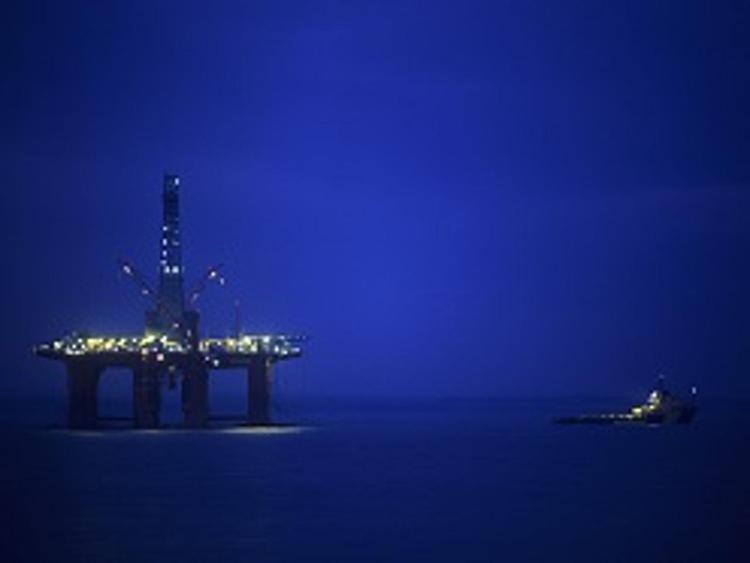 Piattaforma nel Mare del Nord (Infophoto)