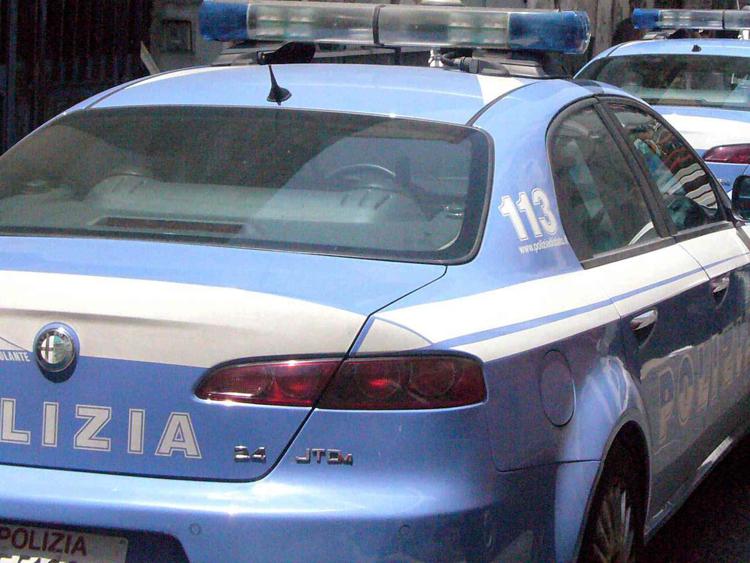 Roma: ragazzi aggrediti da 'branco' e rapinati del cellulare, 5 arresti
