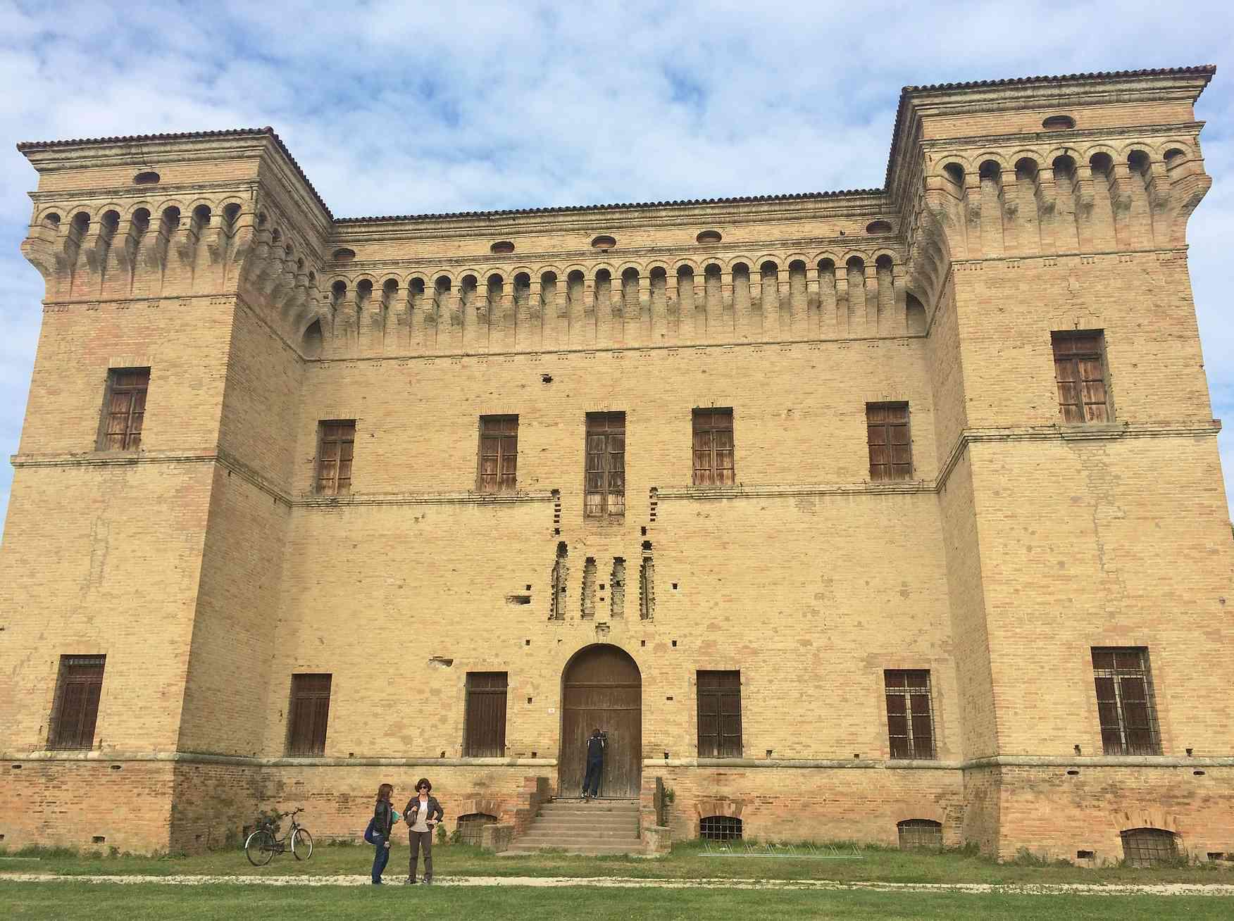 Castiglione di Ravenna, Palazzo Grossi