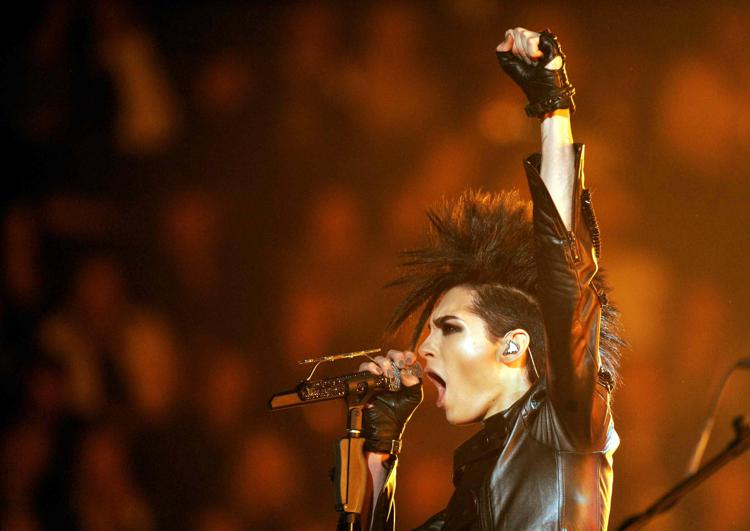 Bill Kaulitz dei Tokio Hotel durante un concerto della band (foto Infophoto) - INFOPHOTO
